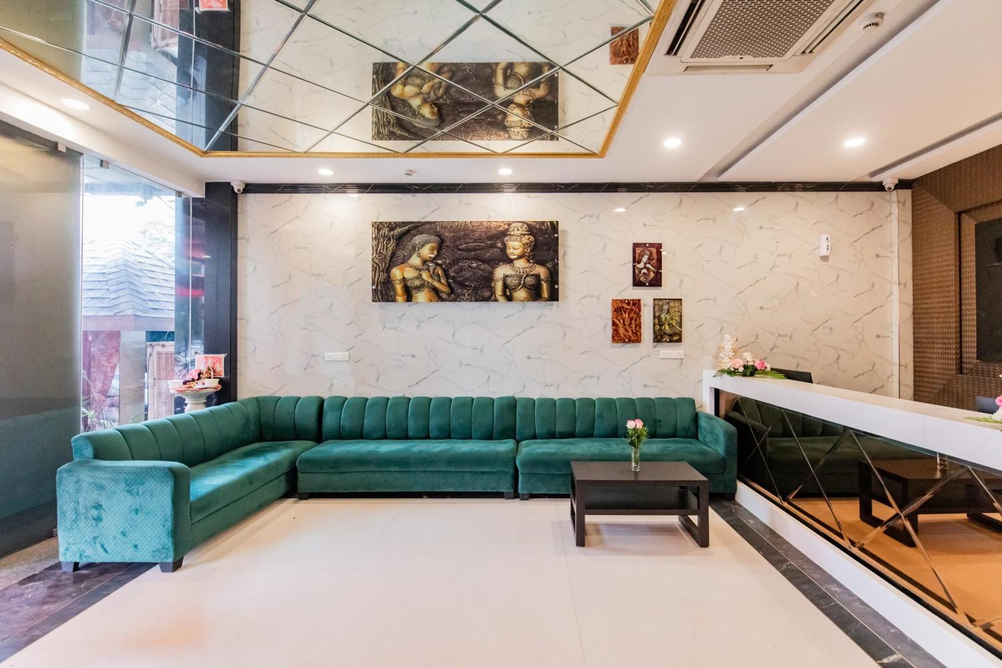 Foxoso Fiori Hotel Divisione di Divisione di Jaipur Esterno foto
