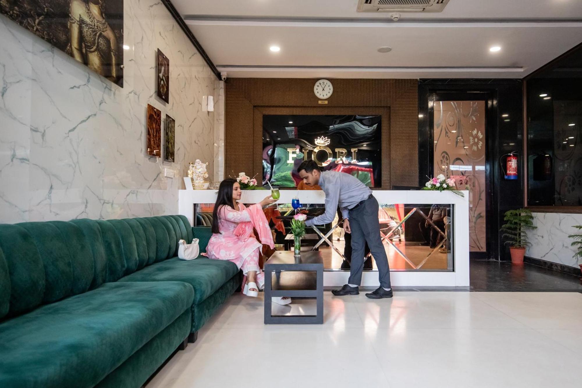 Foxoso Fiori Hotel Divisione di Divisione di Jaipur Esterno foto