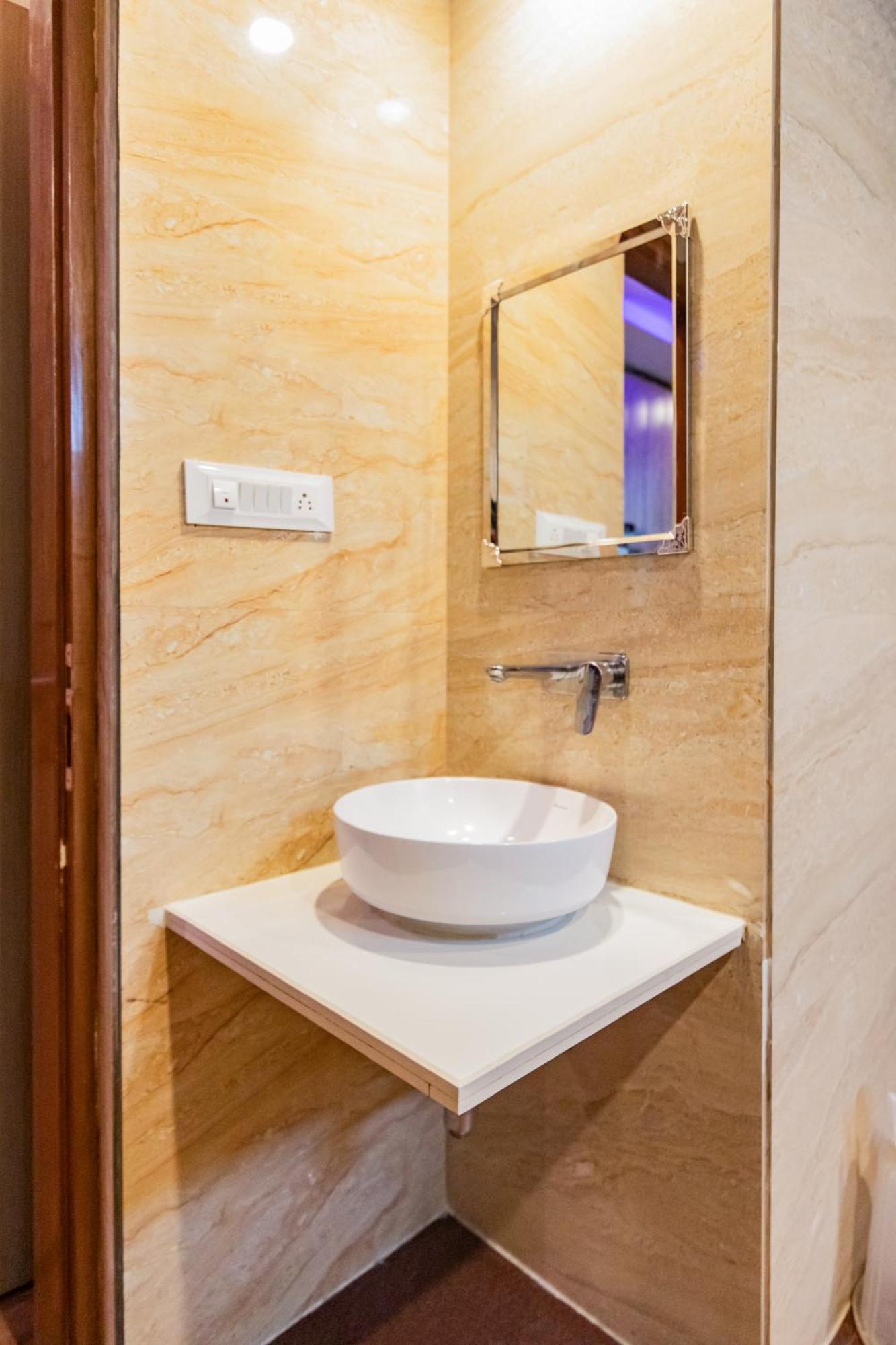 Foxoso Fiori Hotel Divisione di Divisione di Jaipur Esterno foto