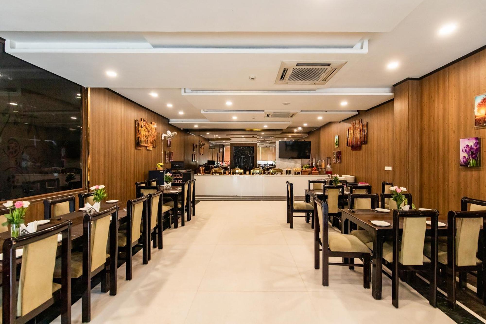 Foxoso Fiori Hotel Divisione di Divisione di Jaipur Esterno foto